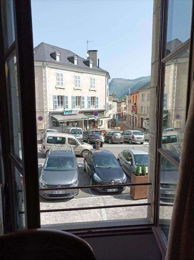 Marie Maxi 2 Adultes Et 2 Enfants - Linge Toilette Et Literie Et Menage Inclus Dans Le Tarif Appartement Laruns Buitenkant foto