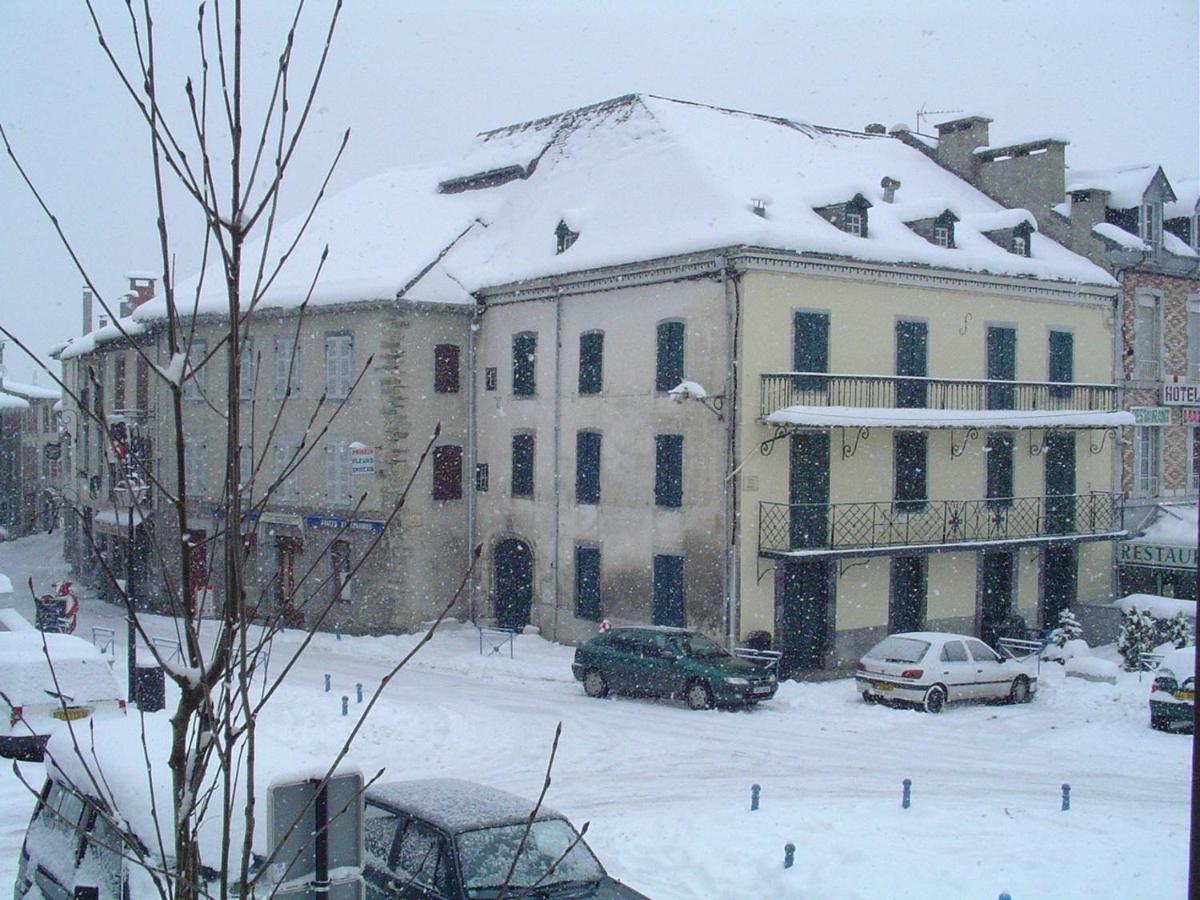 Marie Maxi 2 Adultes Et 2 Enfants - Linge Toilette Et Literie Et Menage Inclus Dans Le Tarif Appartement Laruns Buitenkant foto