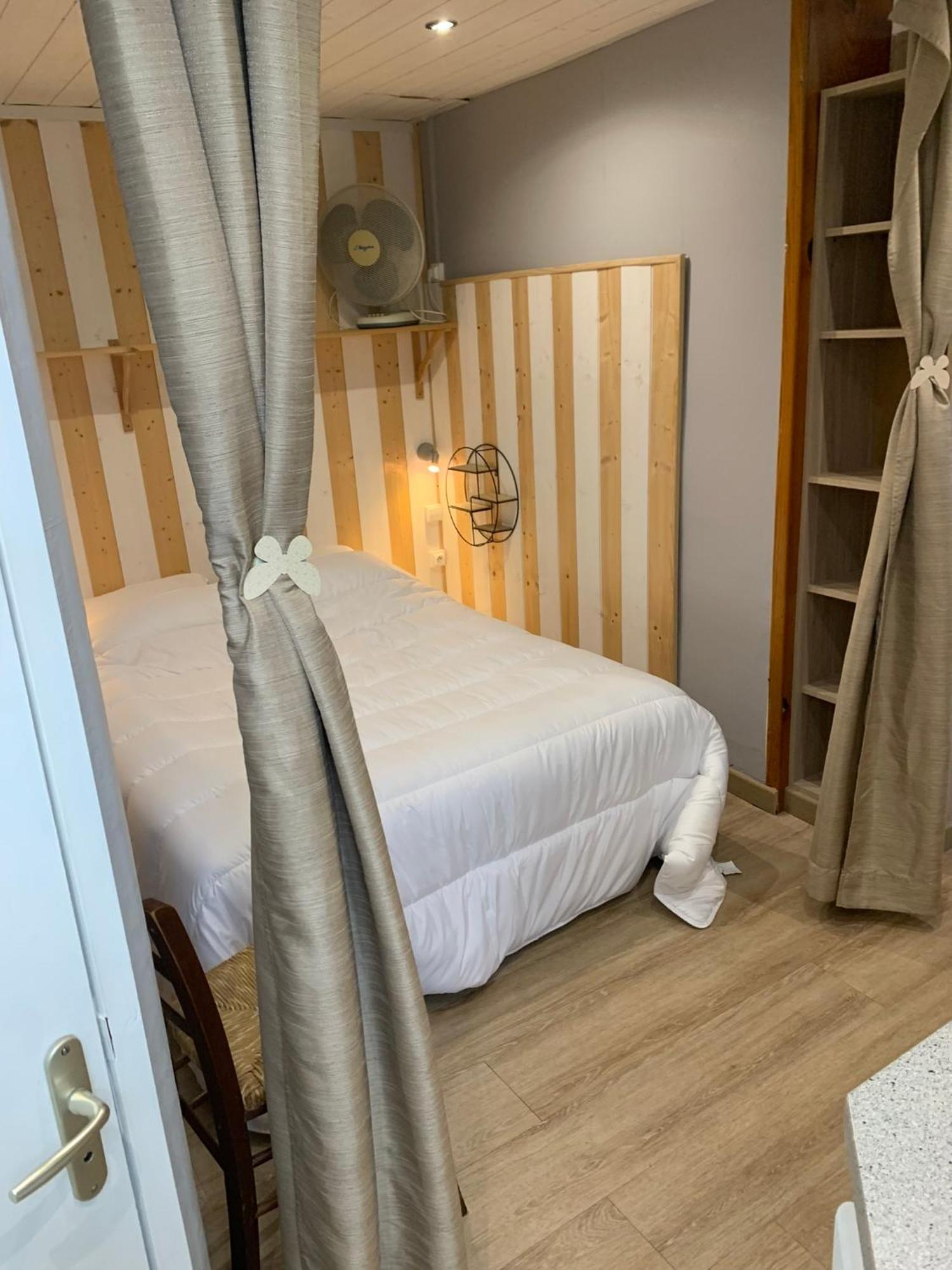 Marie Maxi 2 Adultes Et 2 Enfants - Linge Toilette Et Literie Et Menage Inclus Dans Le Tarif Appartement Laruns Buitenkant foto